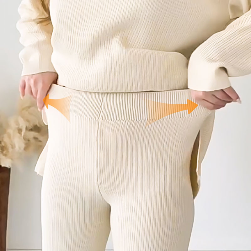 Rosalie - Casual two-piece set with V neck and slit