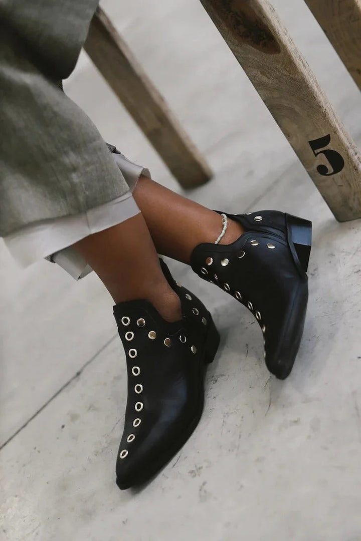 SPITZ ANKLE BOOT