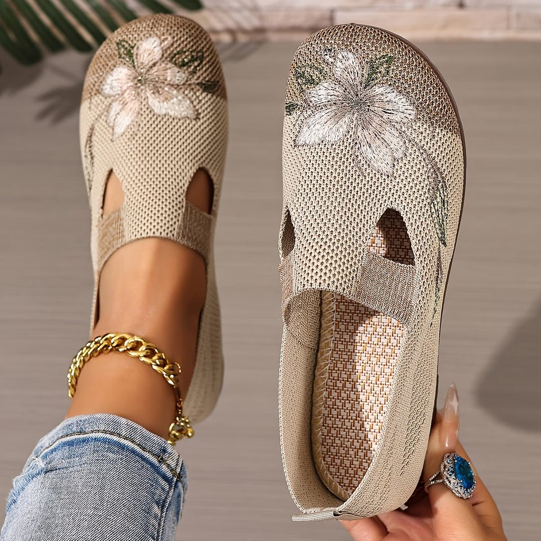 Chic Embroidered Women's Breathable Shoes