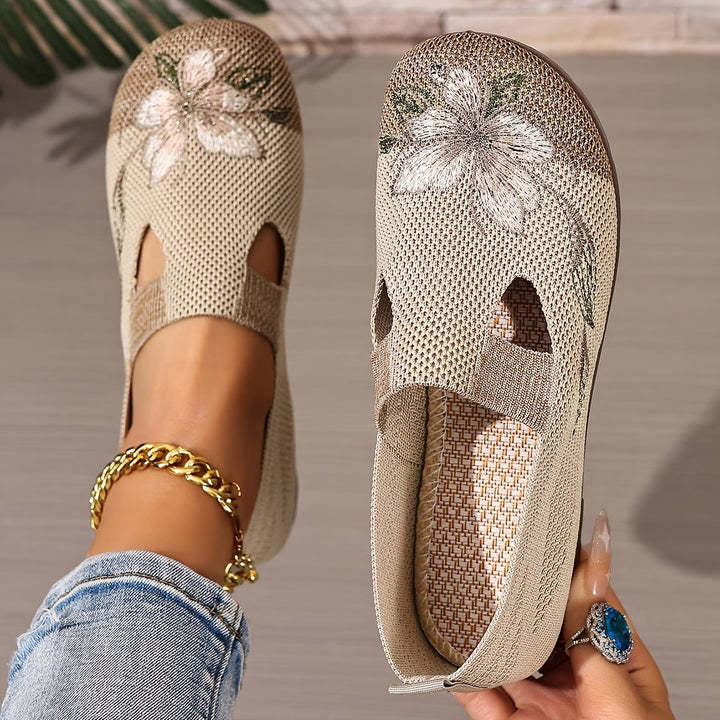 Chic Embroidered Women's Breathable Shoes
