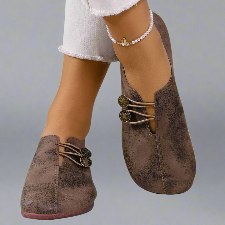 Kreszentia | Cozy Button Slip-On Shoes