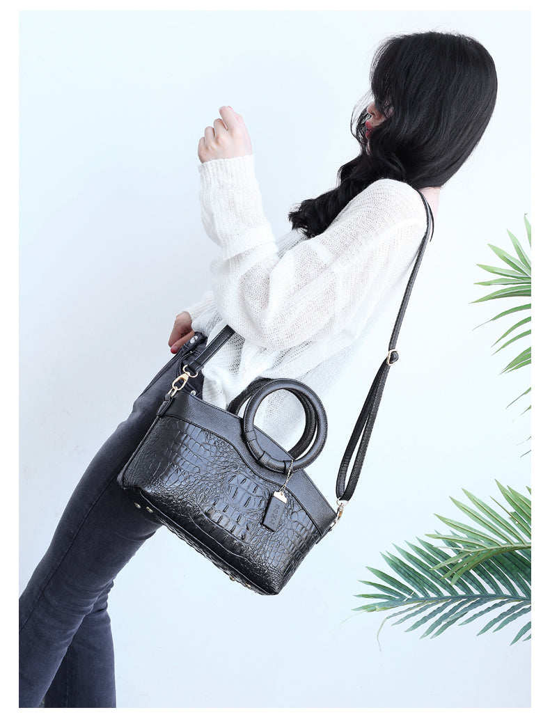 Alfrida | Elegant handbag with sophisticated crocodile embossing