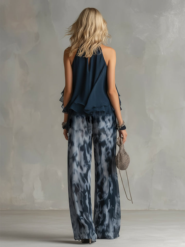 Ludovica – Chic Ensemble with High-Neck Blouse and Flowing Printed Trousers