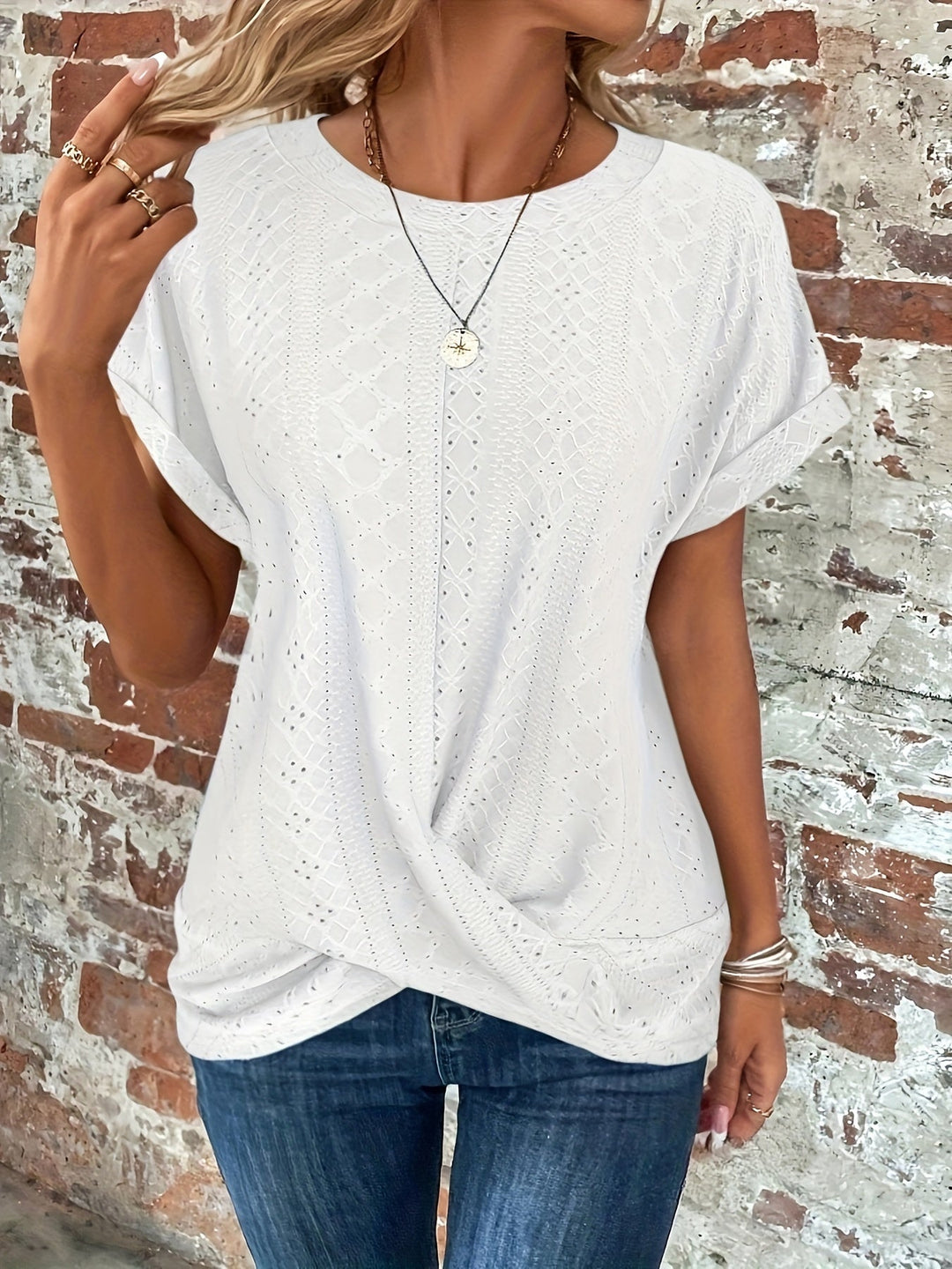 Carrie™ - Comfortable Twist Hem T-Shirt