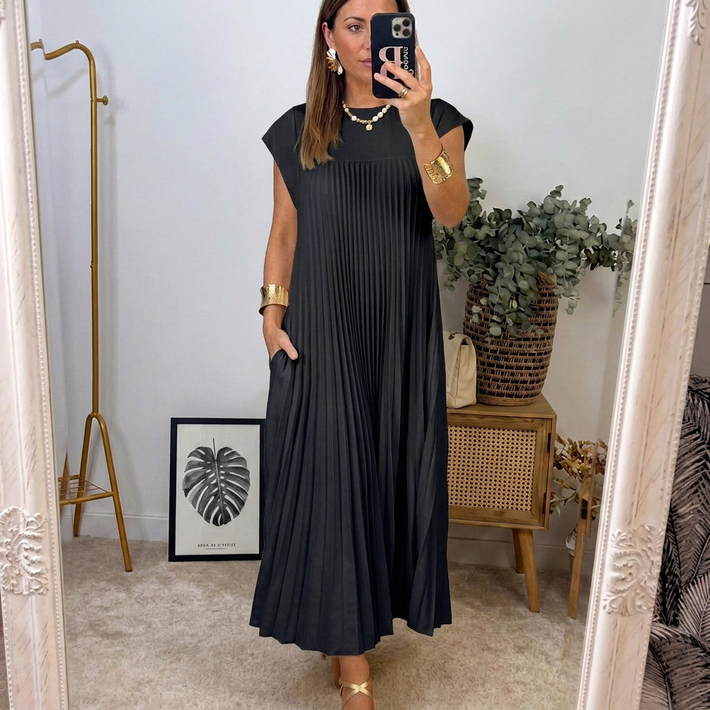 Ana - Classic Comfort Dress