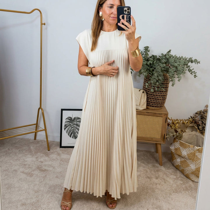 Ana - Classic Comfort Dress