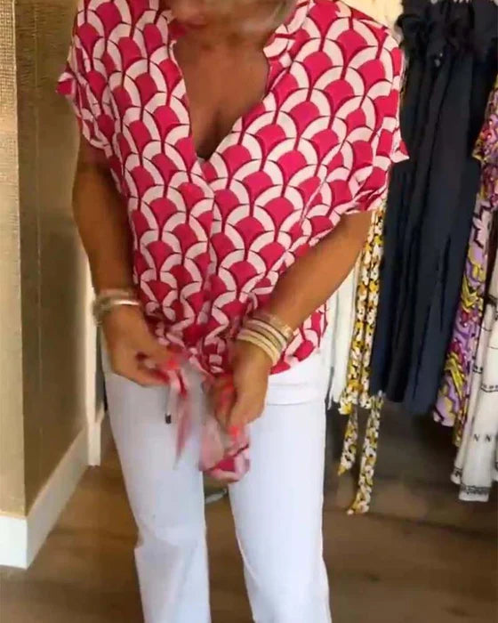 Bella™ - Casual Top with Print and V-Neck